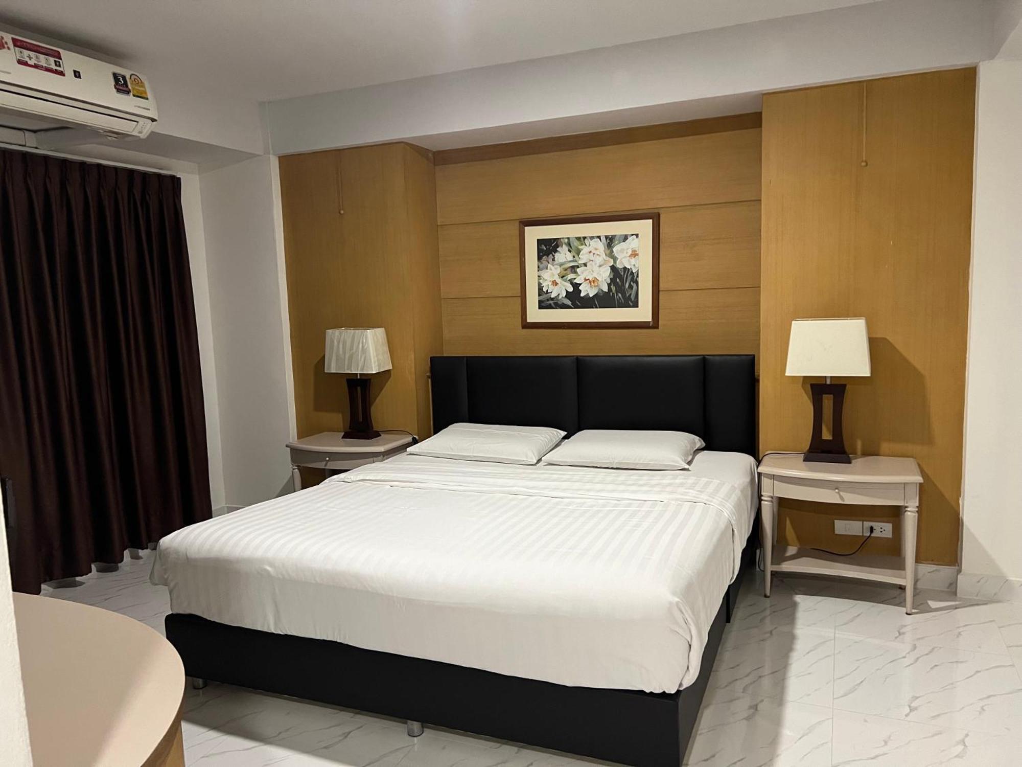 Mall Suites Hotel Bangkok Buitenkant foto