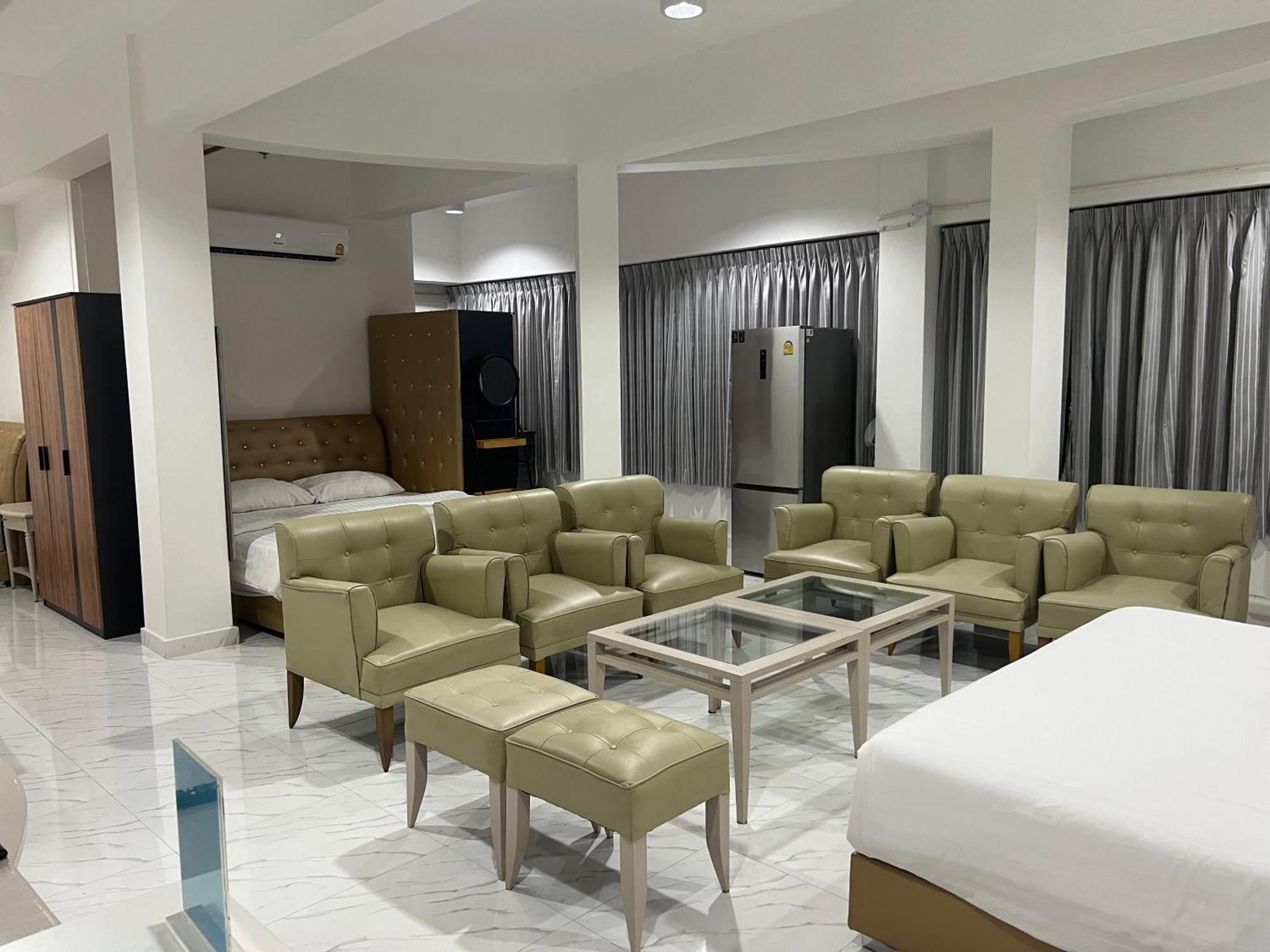 Mall Suites Hotel Bangkok Buitenkant foto
